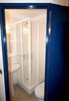 Kyriad Direct Hotel 2*